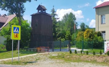 Dzwonnica loretańska w Lasie