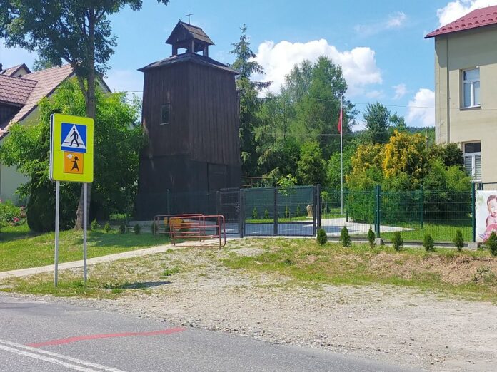 Dzwonnica loretańska w Lasie
